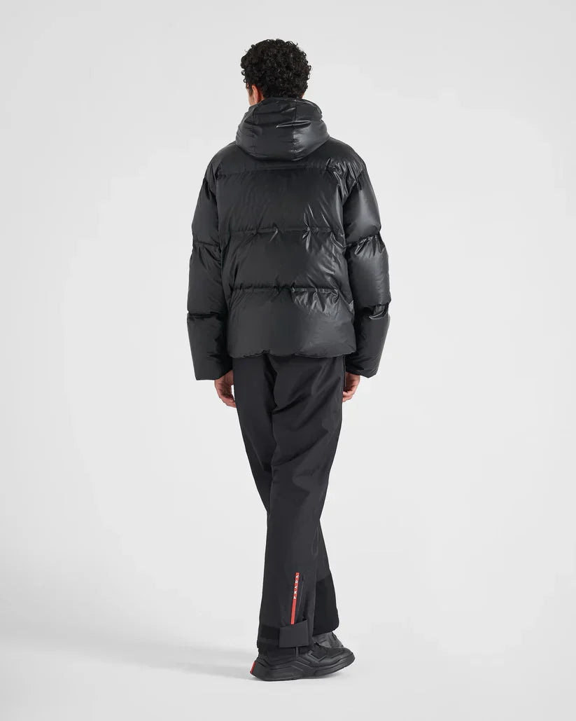 "D" Oblique Puffer Schwarz