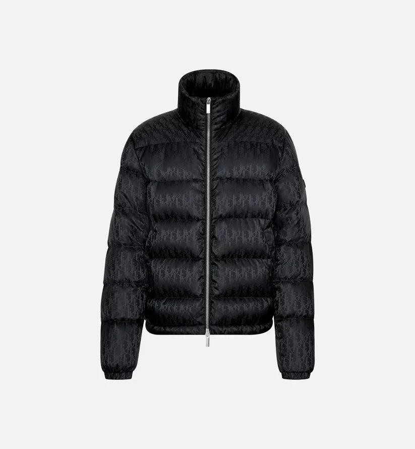"D" Oblique Puffer Schwarz